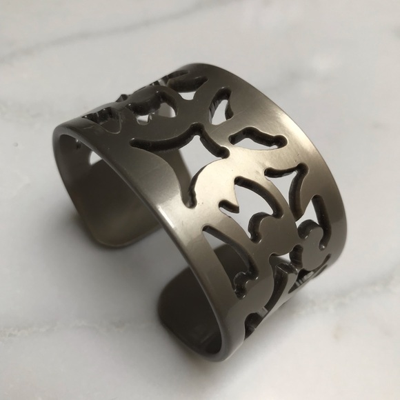 Jewelry - Pewter resin cuff bracelet